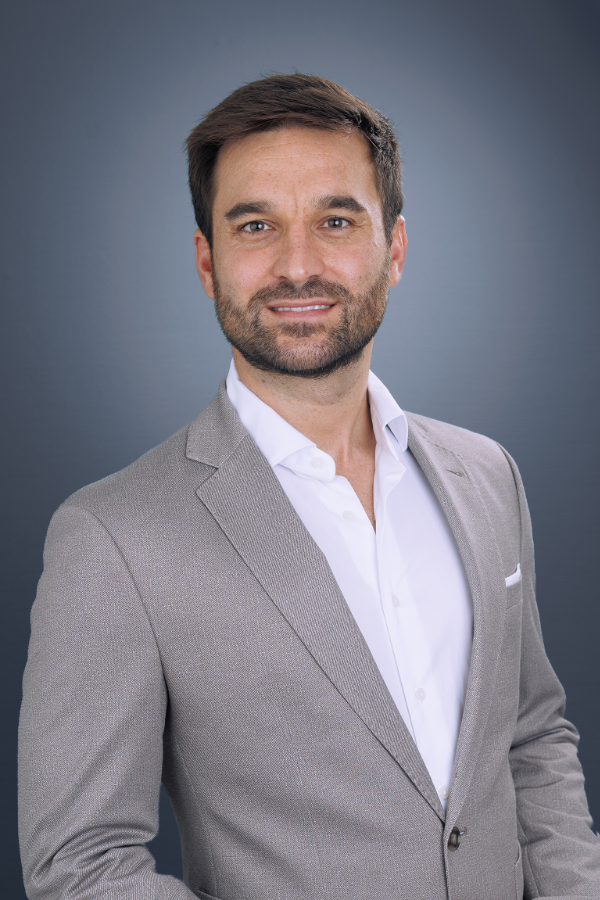 Marek Valter, Öffentlich bestellter Vermessungsingenieur